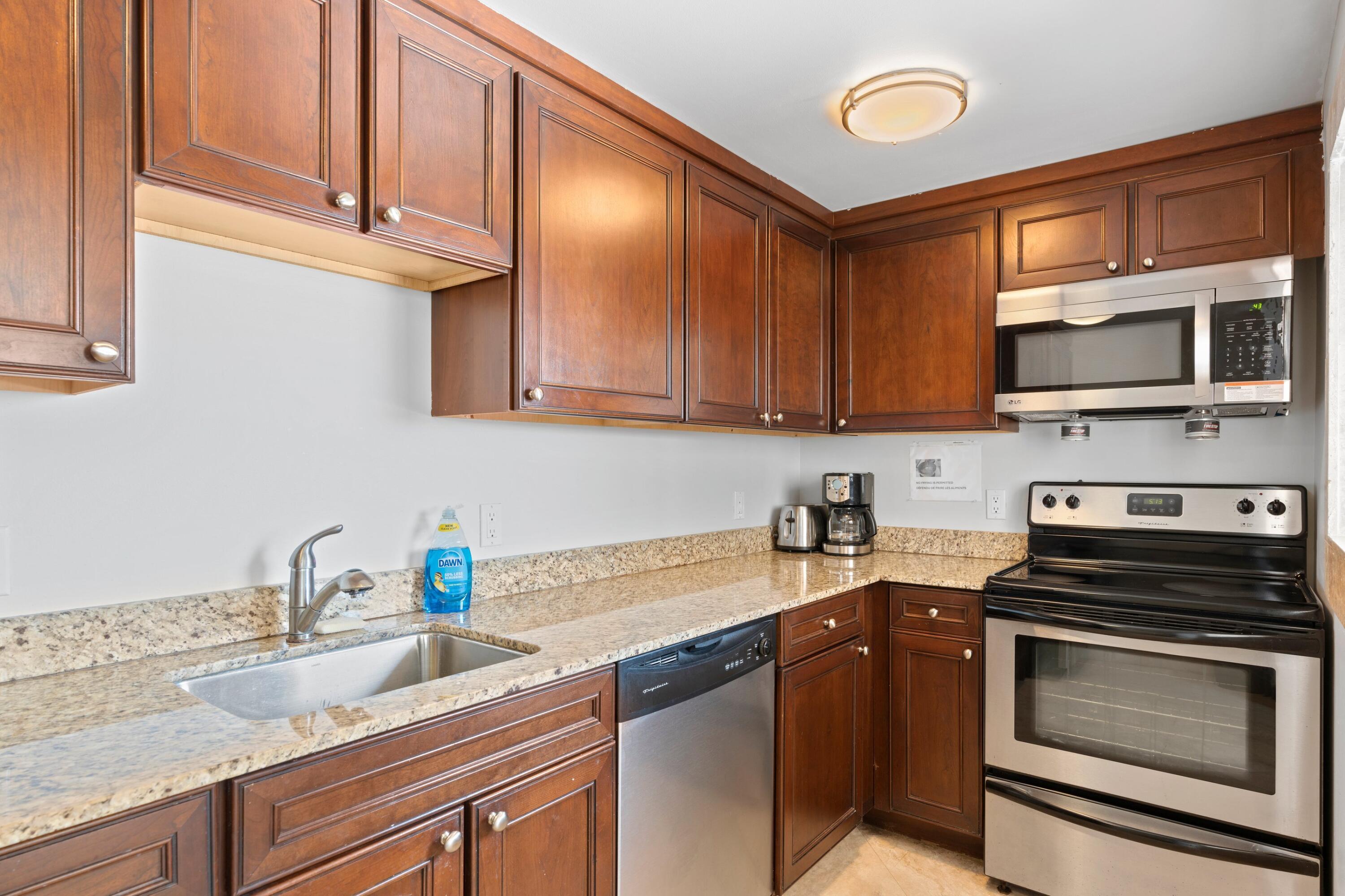 LAKESHORE CLUB CONDO - Residential