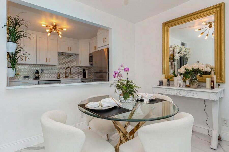 LAKESHORE CLUB CONDO - Residential