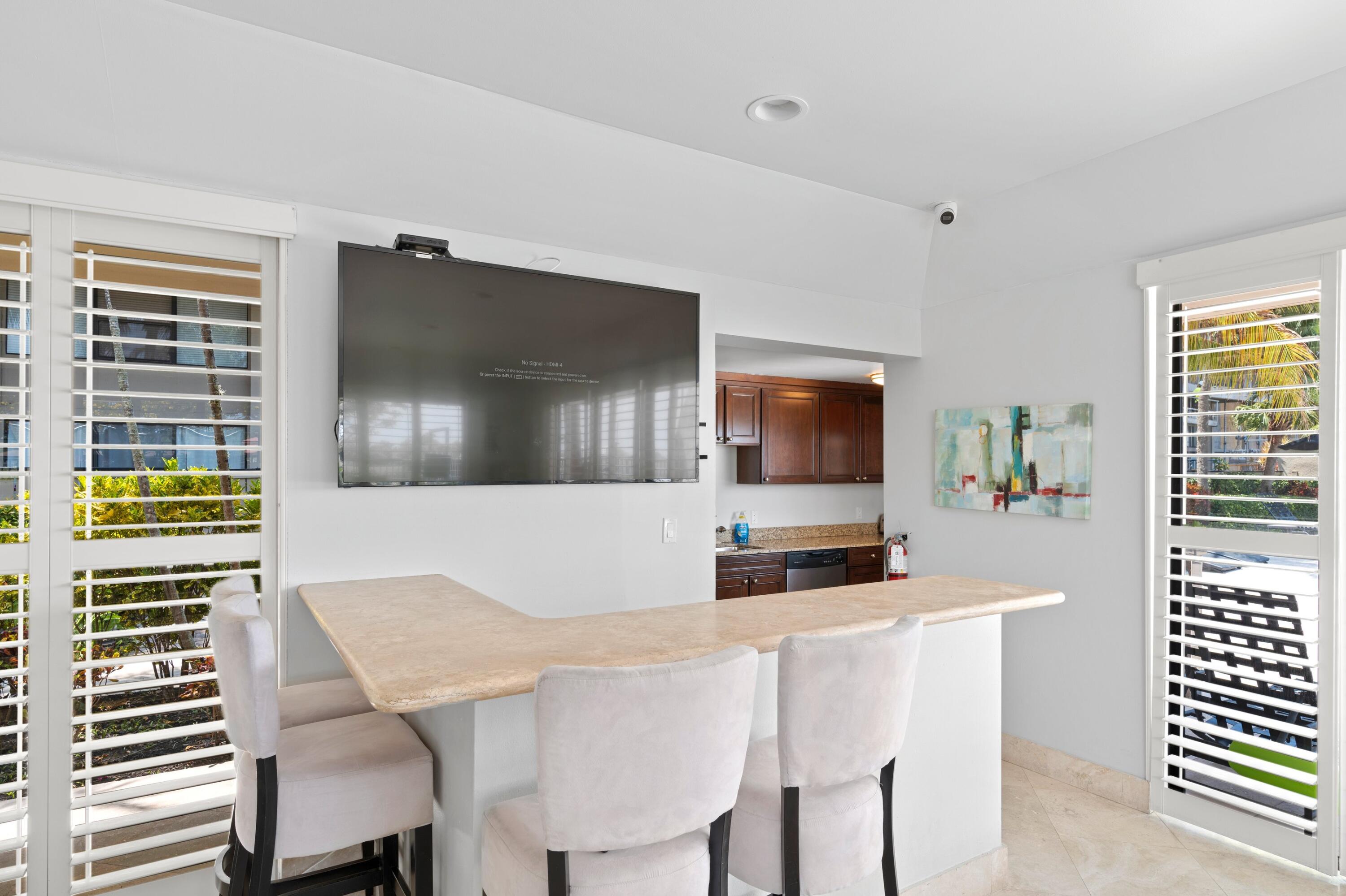 LAKESHORE CLUB CONDO - Residential