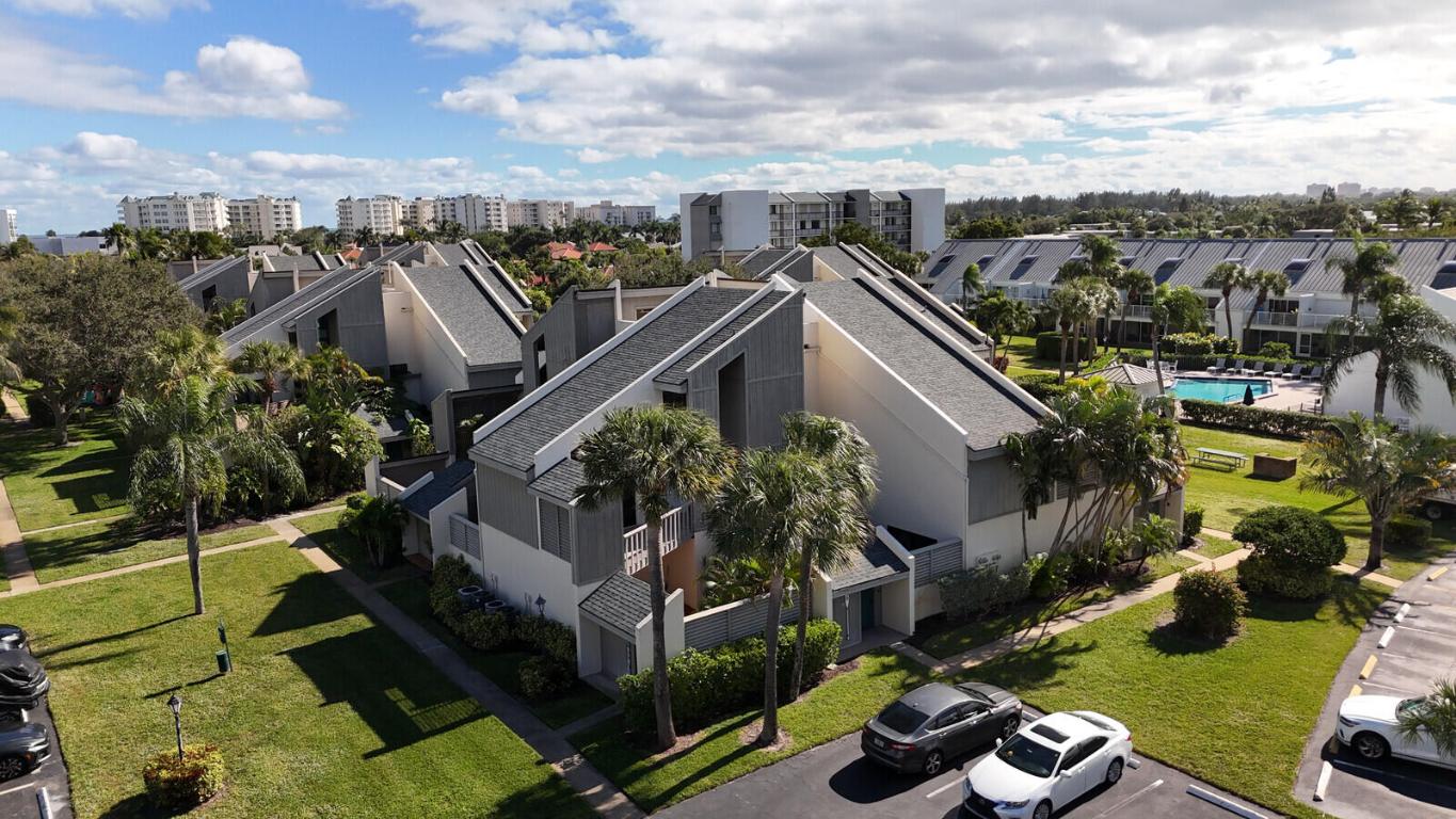 SEA LOFTERS CONDO - Residential