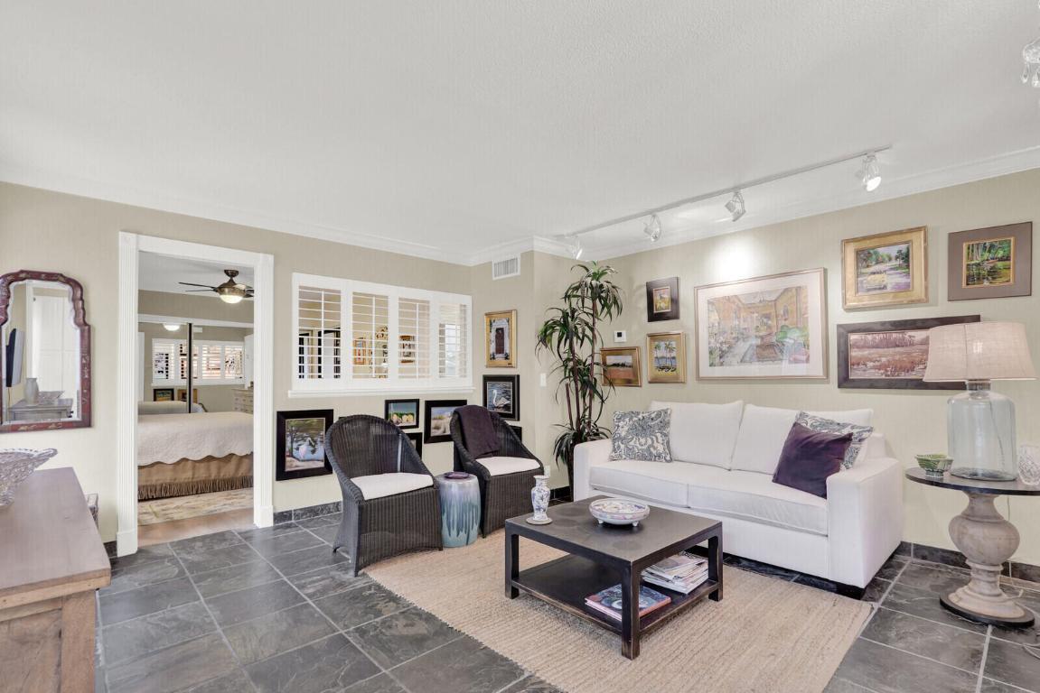 SEA LOFTERS CONDO - Residential