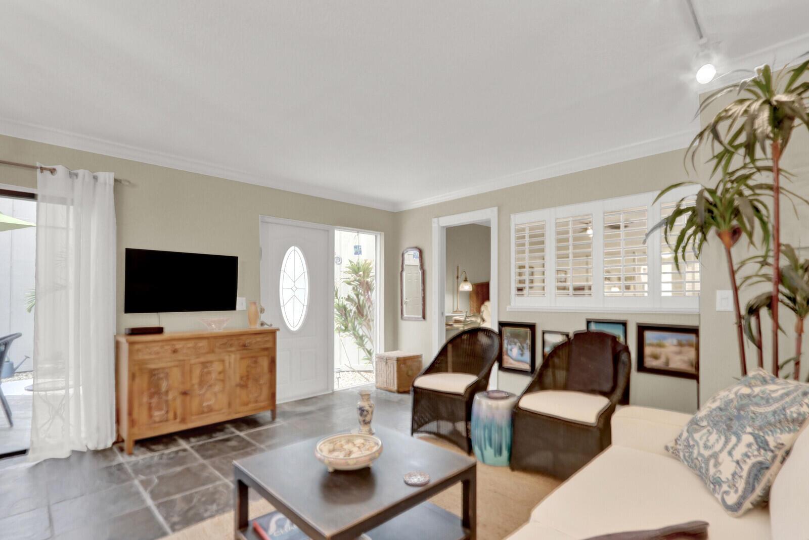 SEA LOFTERS CONDO - Residential