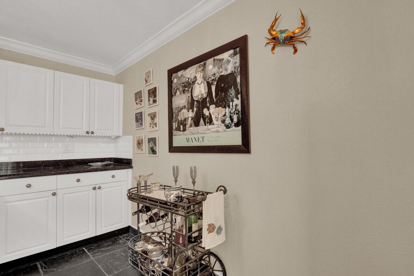 SEA LOFTERS CONDO - Residential