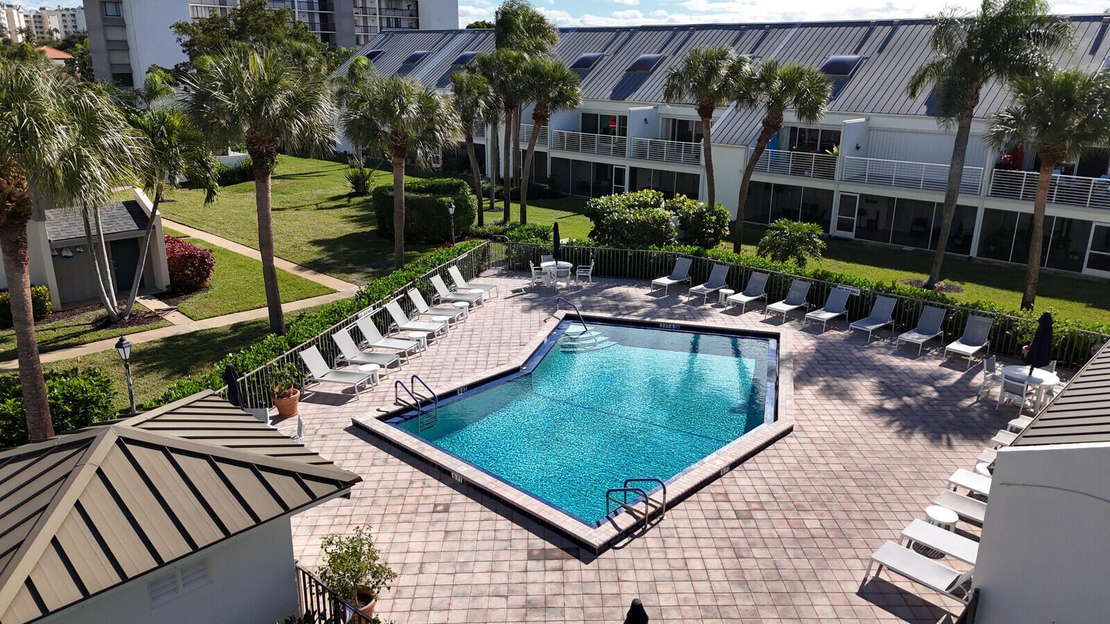 SEA LOFTERS CONDO - Residential