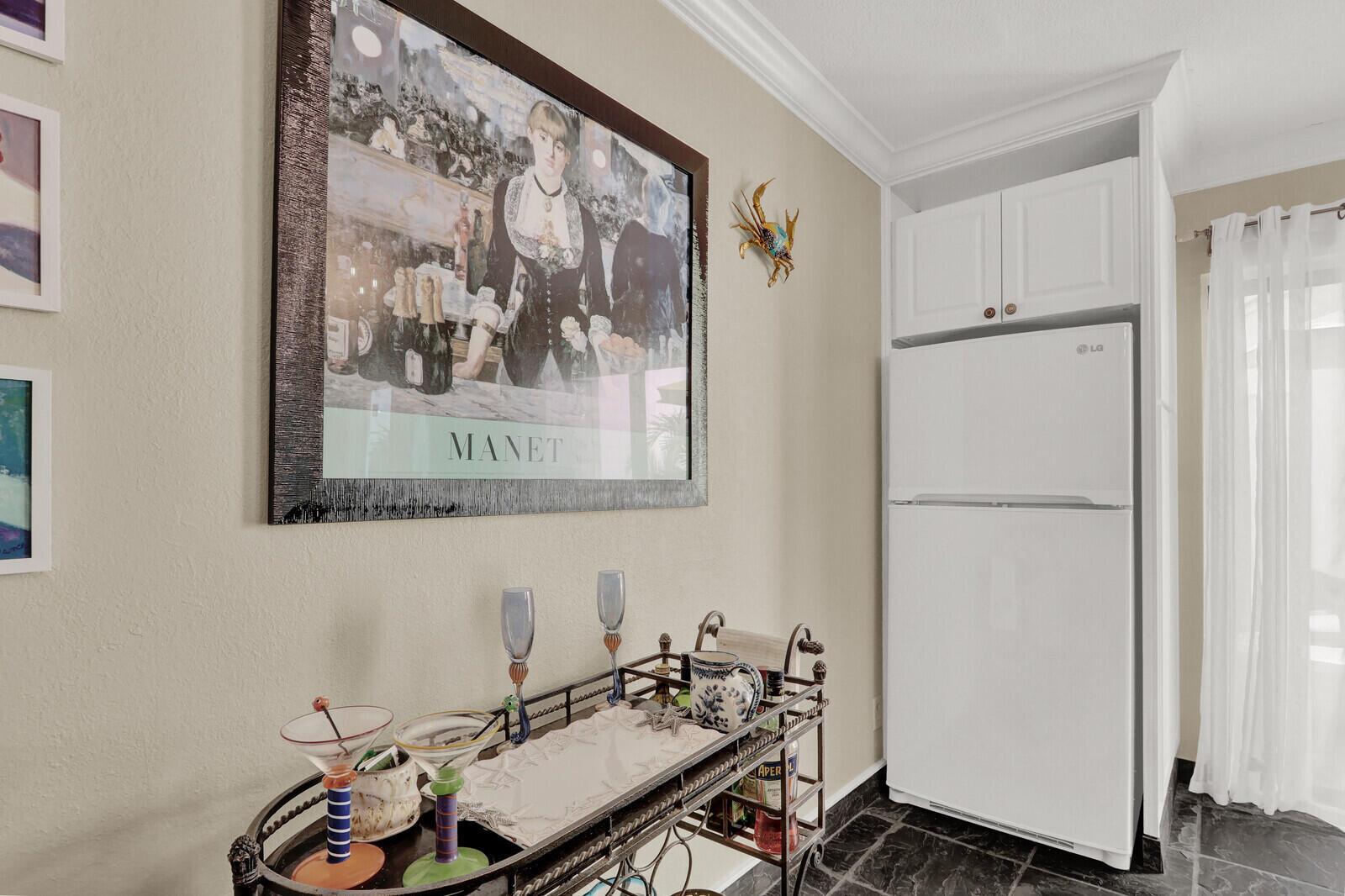 SEA LOFTERS CONDO - Residential