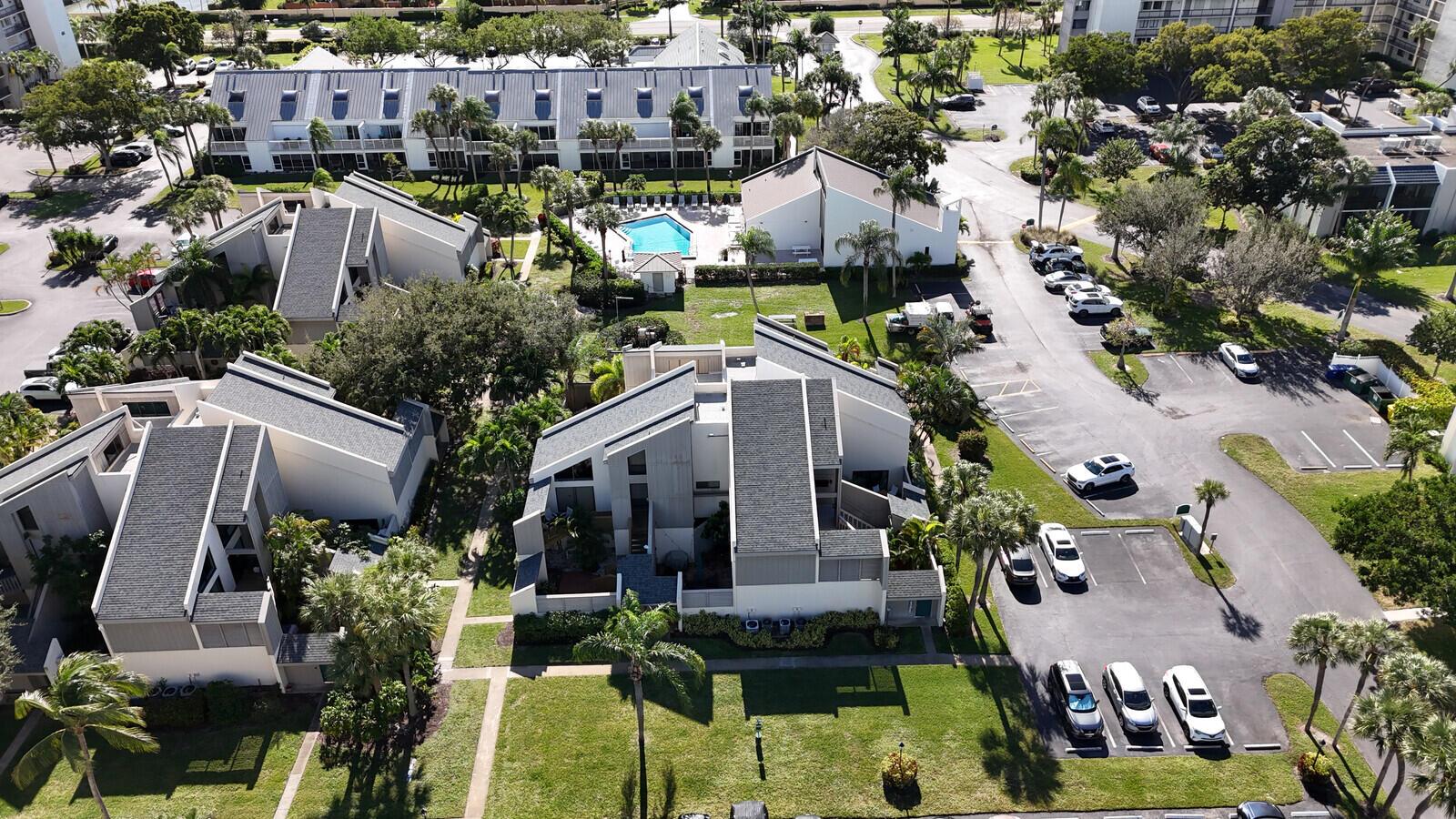 SEA LOFTERS CONDO - Residential