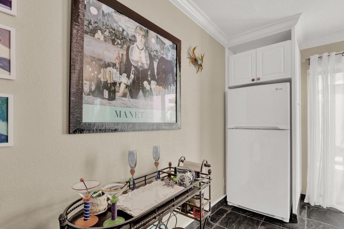 SEA LOFTERS CONDO - Residential