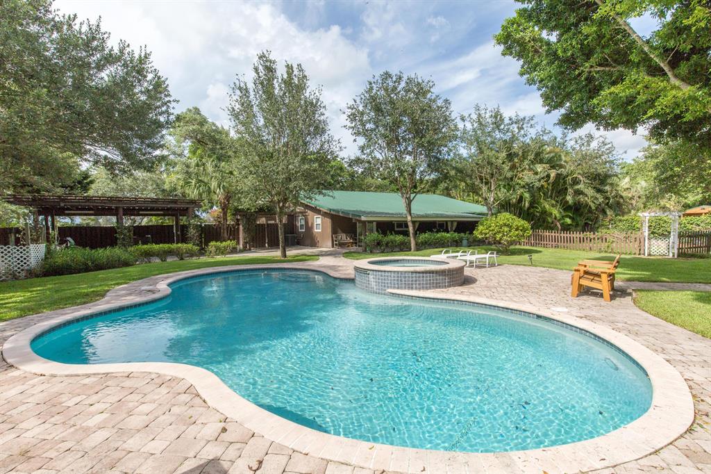 WELLINGTON - Residential