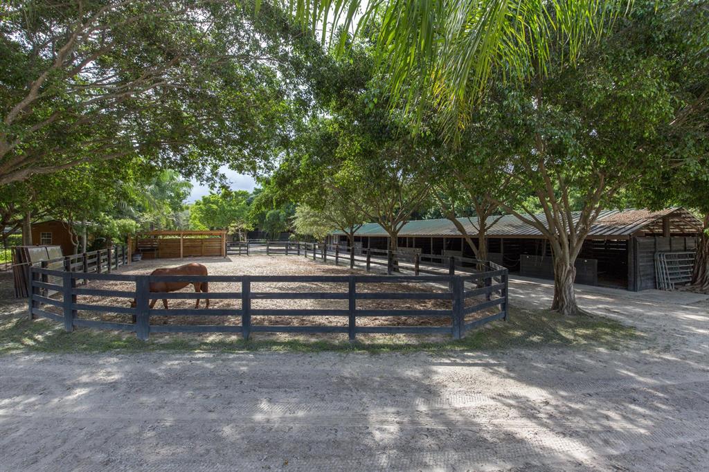 WELLINGTON - Residential