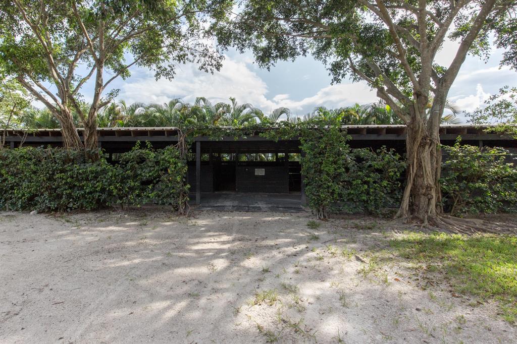 WELLINGTON - Residential