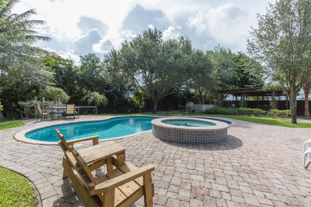 WELLINGTON - Residential