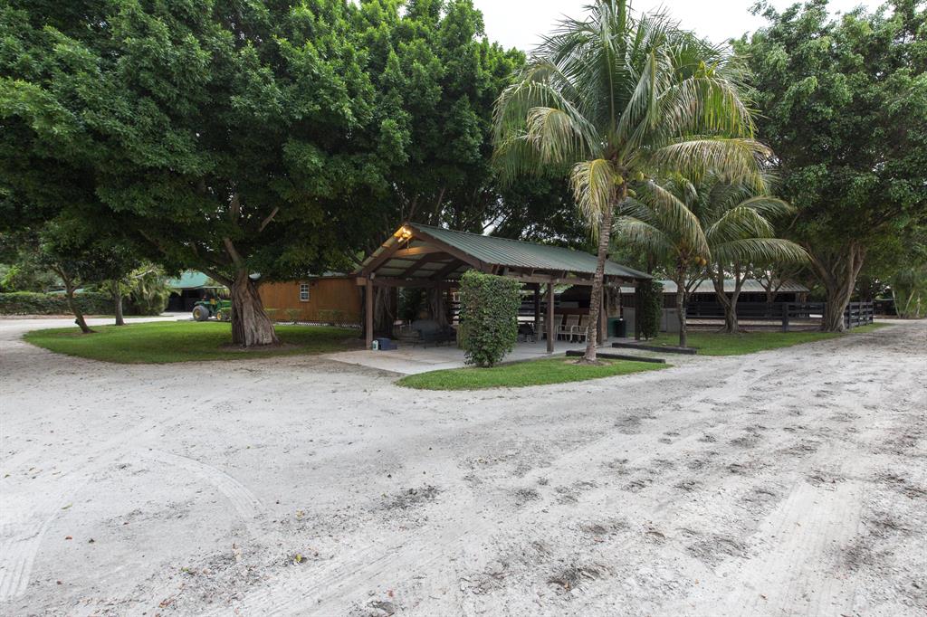 WELLINGTON - Residential