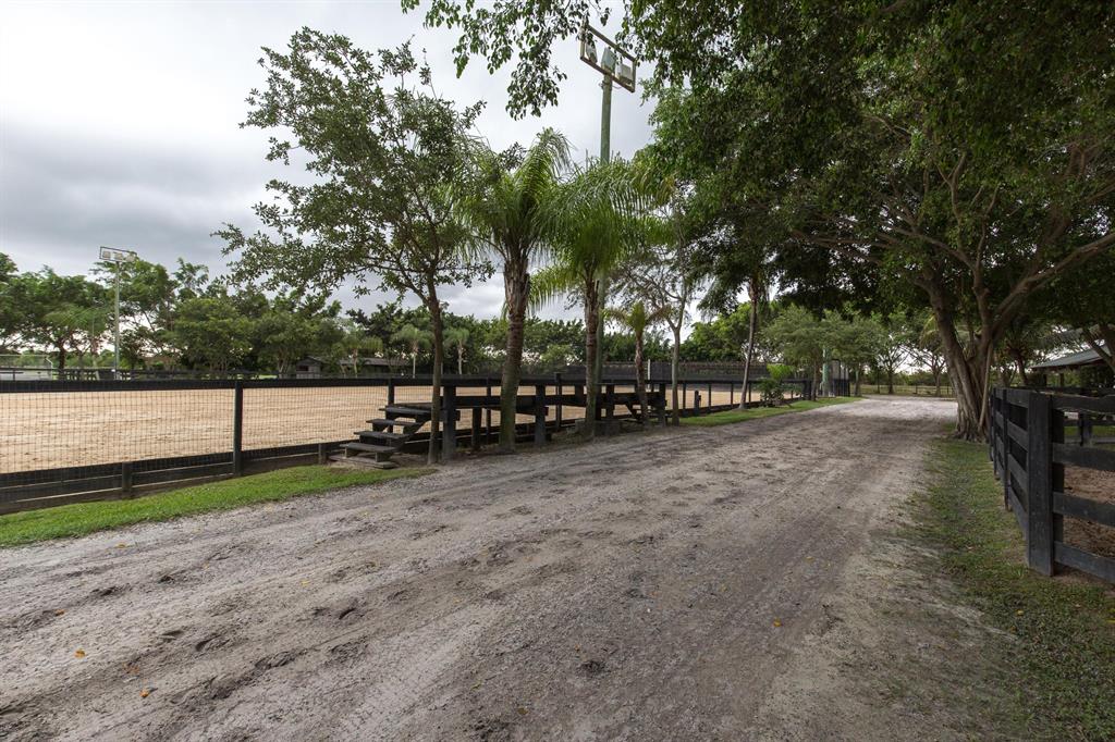 WELLINGTON - Residential