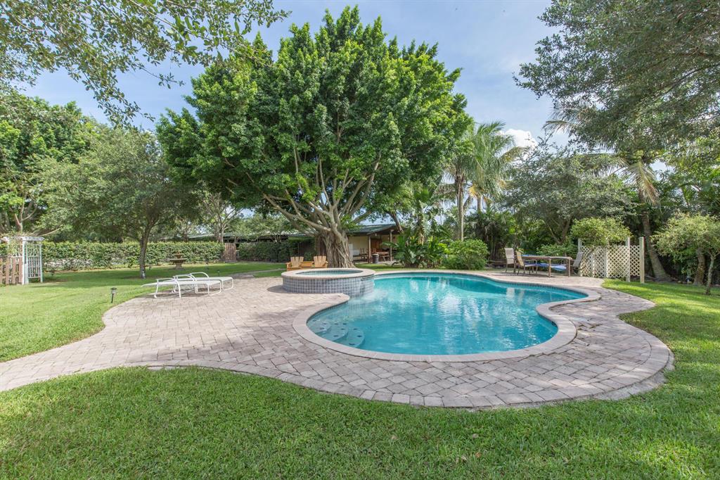 WELLINGTON - Residential