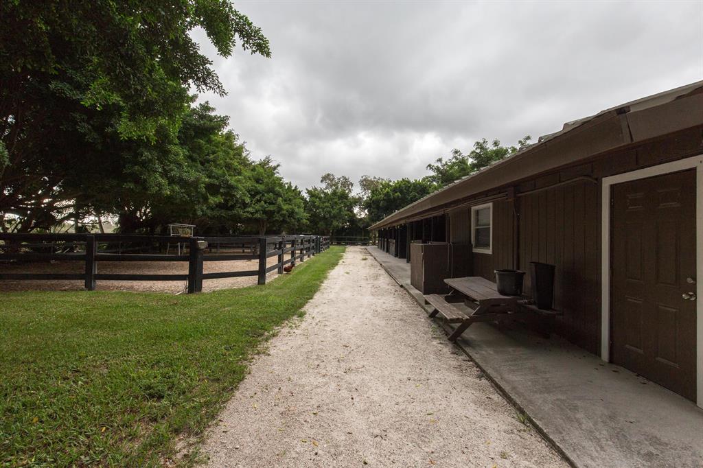 WELLINGTON - Residential