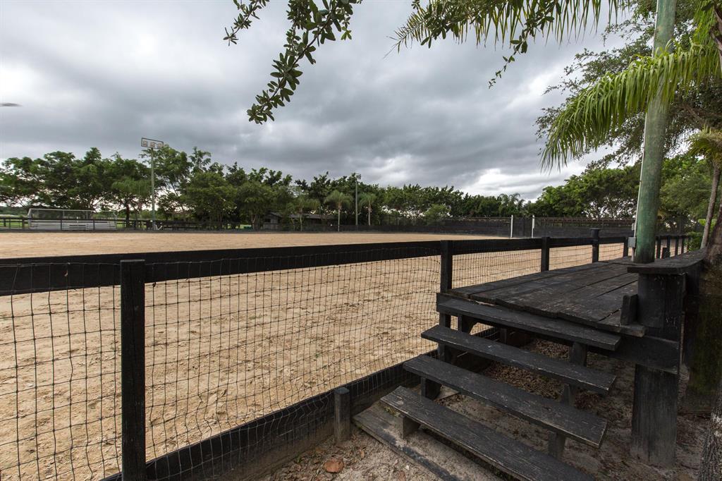 WELLINGTON - Residential