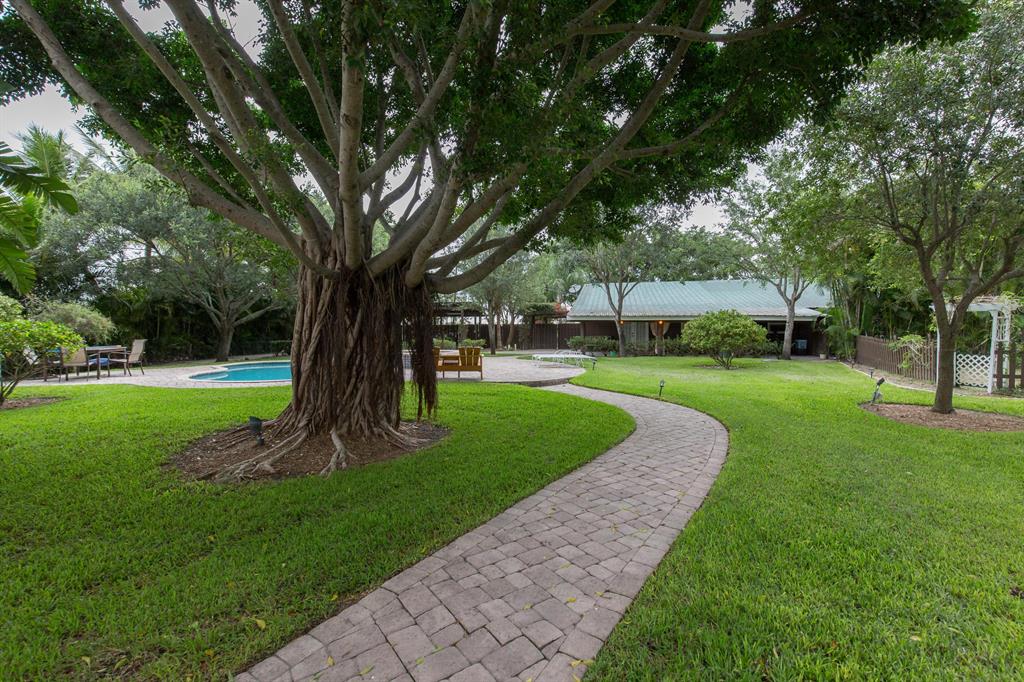 WELLINGTON - Residential