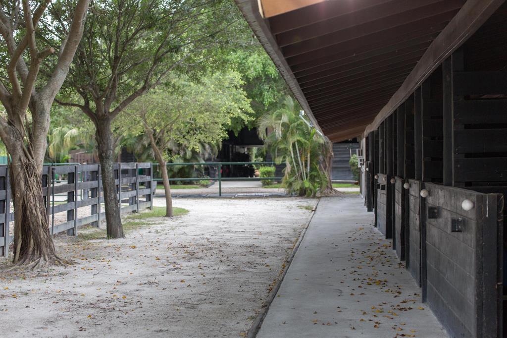 WELLINGTON - Residential