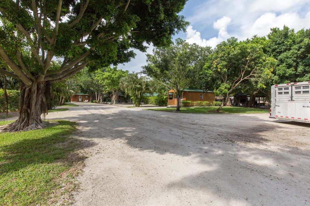 WELLINGTON - Residential