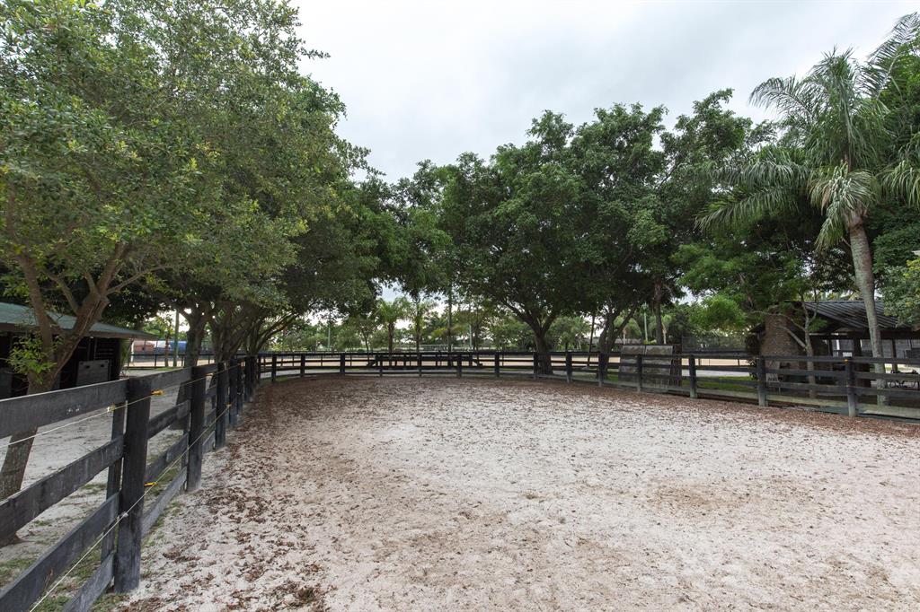 WELLINGTON - Residential