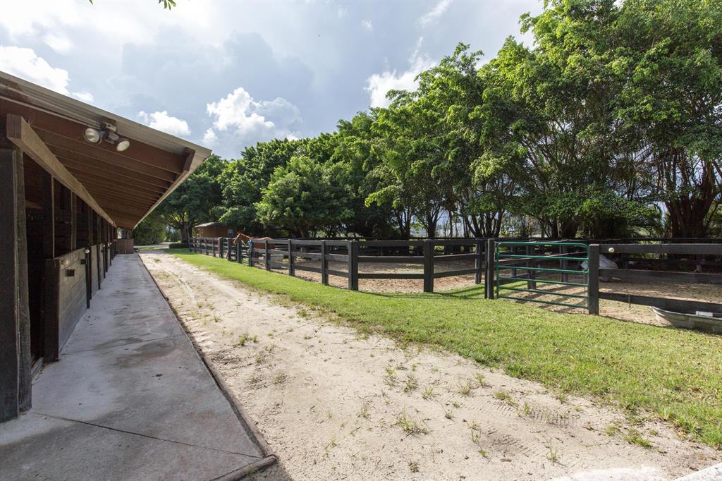 WELLINGTON - Residential