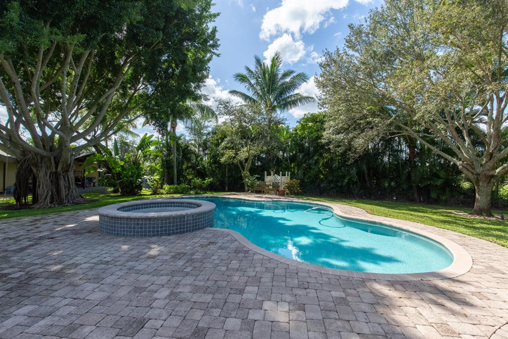 WELLINGTON - Residential