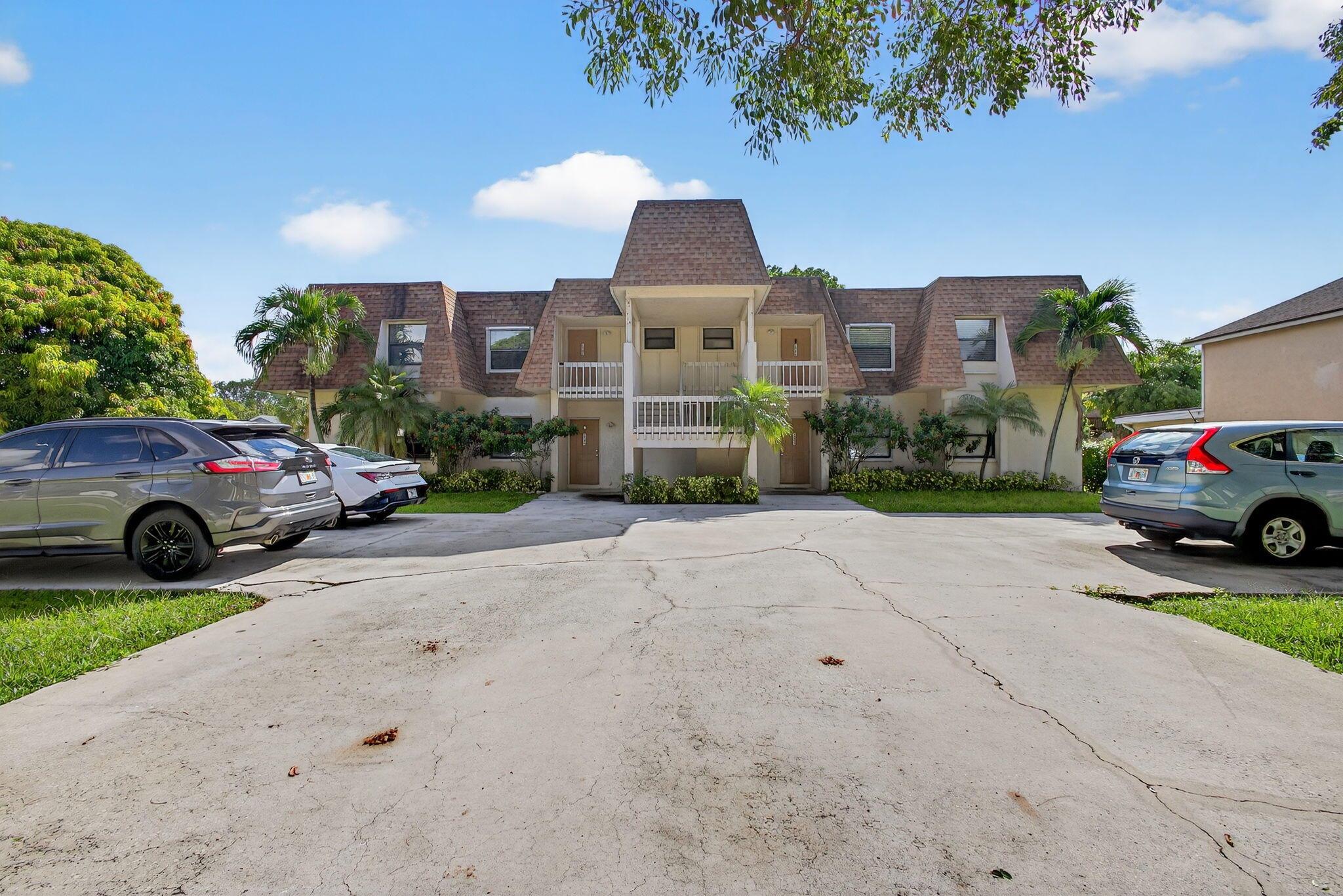 Discover your ideal apartment in beautiful Wellington, Florida--just minutes from top-rated schools, vibrant shopping at Wellington Mall, charming local restaurants, and tranquil parks perfect for morning walks or weekend picnics. This spacious two‑bedroom, two‑bath residence offers bright, airy interiors and thoughtful touches throughout. Whether you're enjoying a relaxing weekend at the nearby green spaces or heading out for a quick meal or errands, this location gives you seamless access to all the conveniences you value. Available now for $2,500/month, this rental strikes the perfect balance between comfort, quality, and a lively, family-friendly community. Washer and dryer in unit! Renovated kitchens!