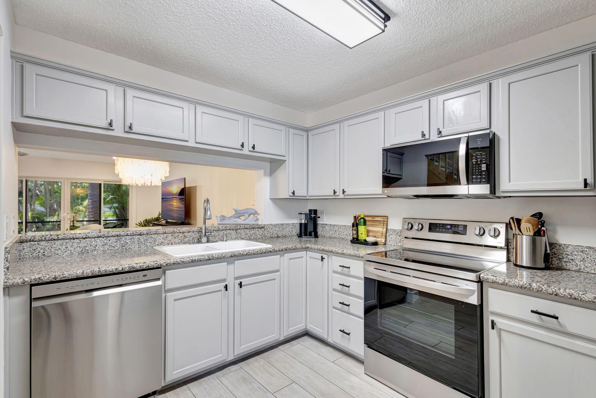 VILLAS OF OCEAN DUNES 4 - Residential Lease