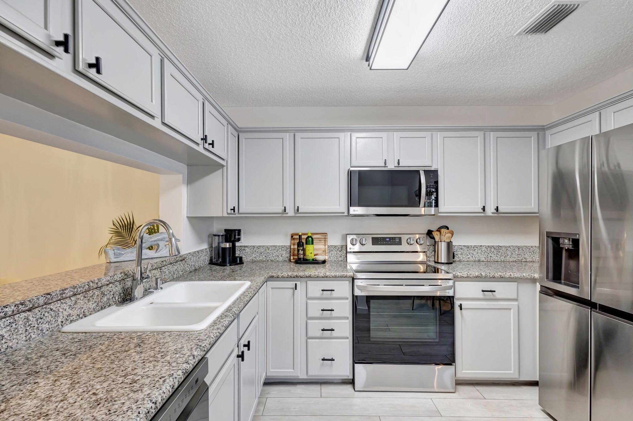 VILLAS OF OCEAN DUNES 4 - Residential Lease