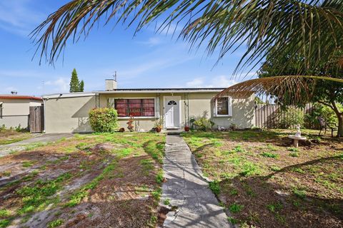 721 Dogwood Road West Palm Beach FL 33409