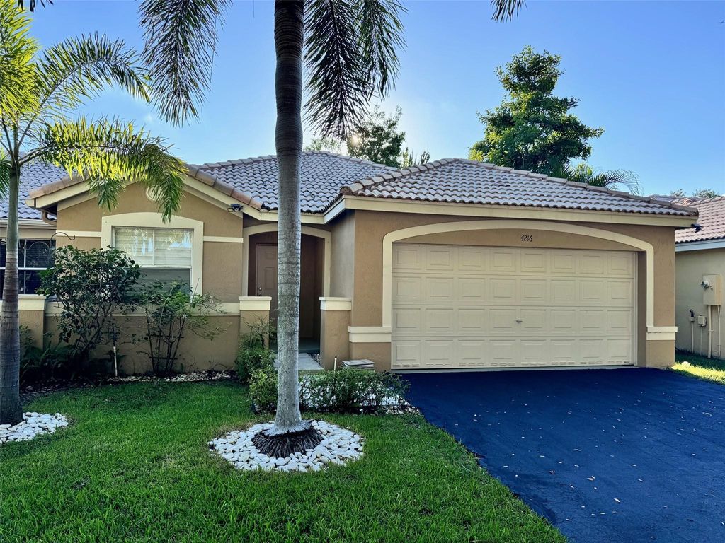Photo of 4216 Pine Ridge Court, Weston, FL 33331 (MLS # F10458719)