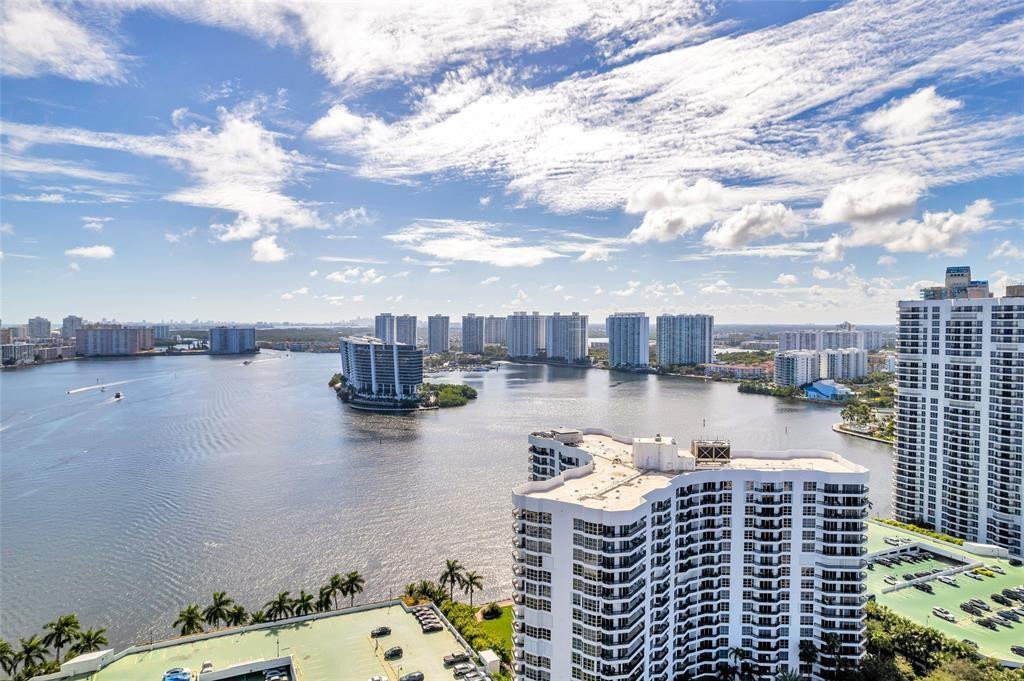 Mystic Pointe Tower 400 - Residential Lease