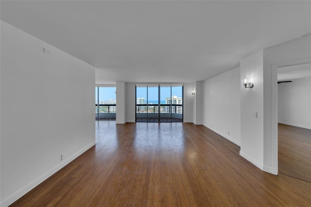 Mystic Pointe Tower 400 - Residential Lease