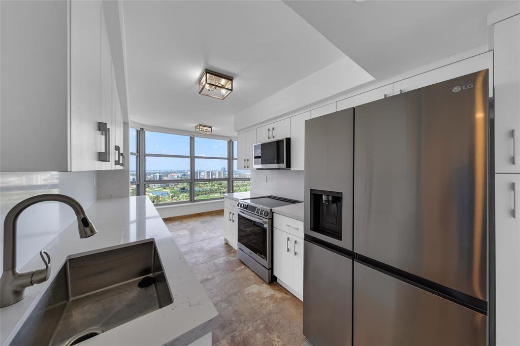 Mystic Pointe Tower 400 - Residential Lease