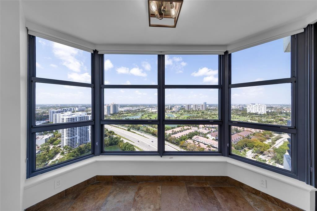 Mystic Pointe Tower 400 - Residential Lease