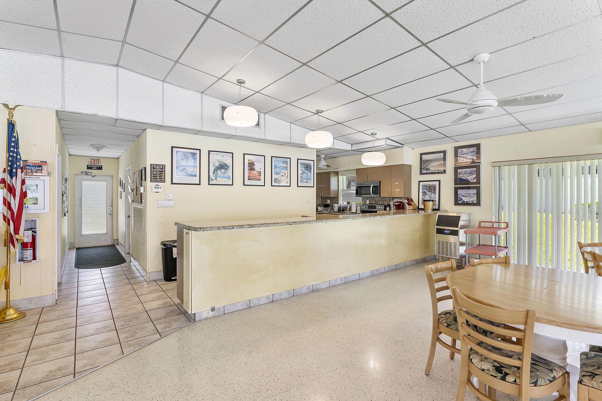 PENTHOUSE NORTH CONDO - Residential Lease