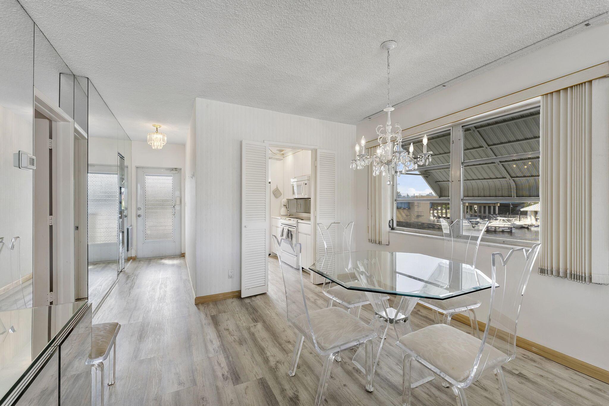 PENTHOUSE NORTH CONDO - Residential Lease