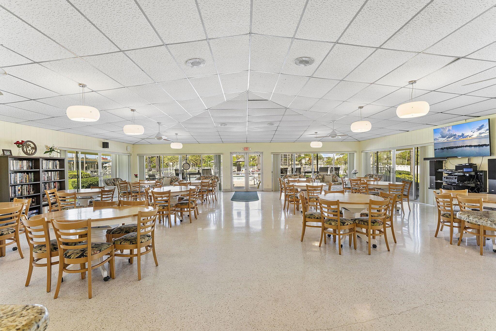 PENTHOUSE NORTH CONDO - Residential Lease