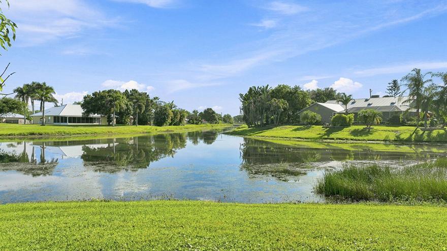 1863 SE Bowie Street, Port St Lucie, FL, 34952/$550,000 4 1863 SE Bowie Street