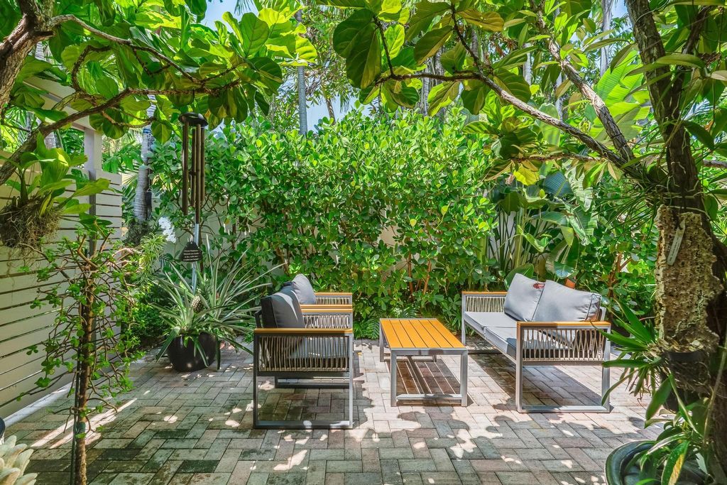 Photo of 2605 NE 33rd Street, Fort Lauderdale, FL 33306 (MLS # F10505795)