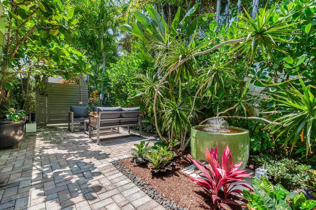 Photo of 2605 NE 33rd Street, Fort Lauderdale, FL 33306 (MLS # F10505795)