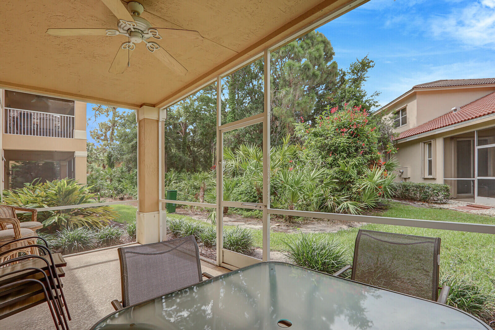 CASTLE PINES CONDOMINIUM - Residential Lease