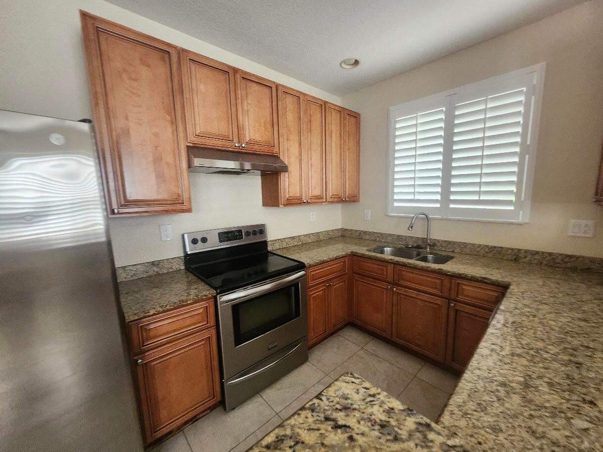 3189 Laurel Ridge Circle