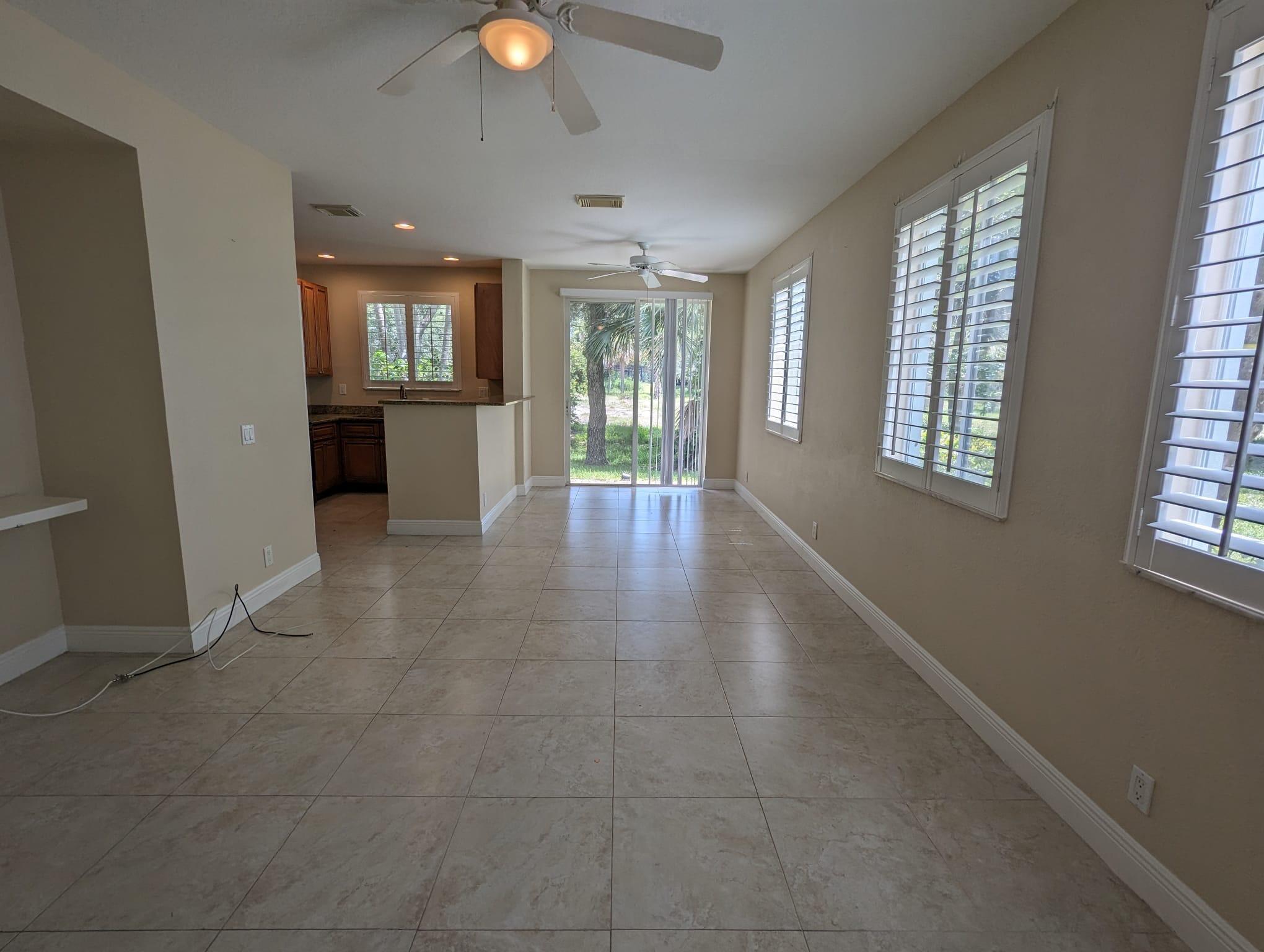 3189 Laurel Ridge Circle