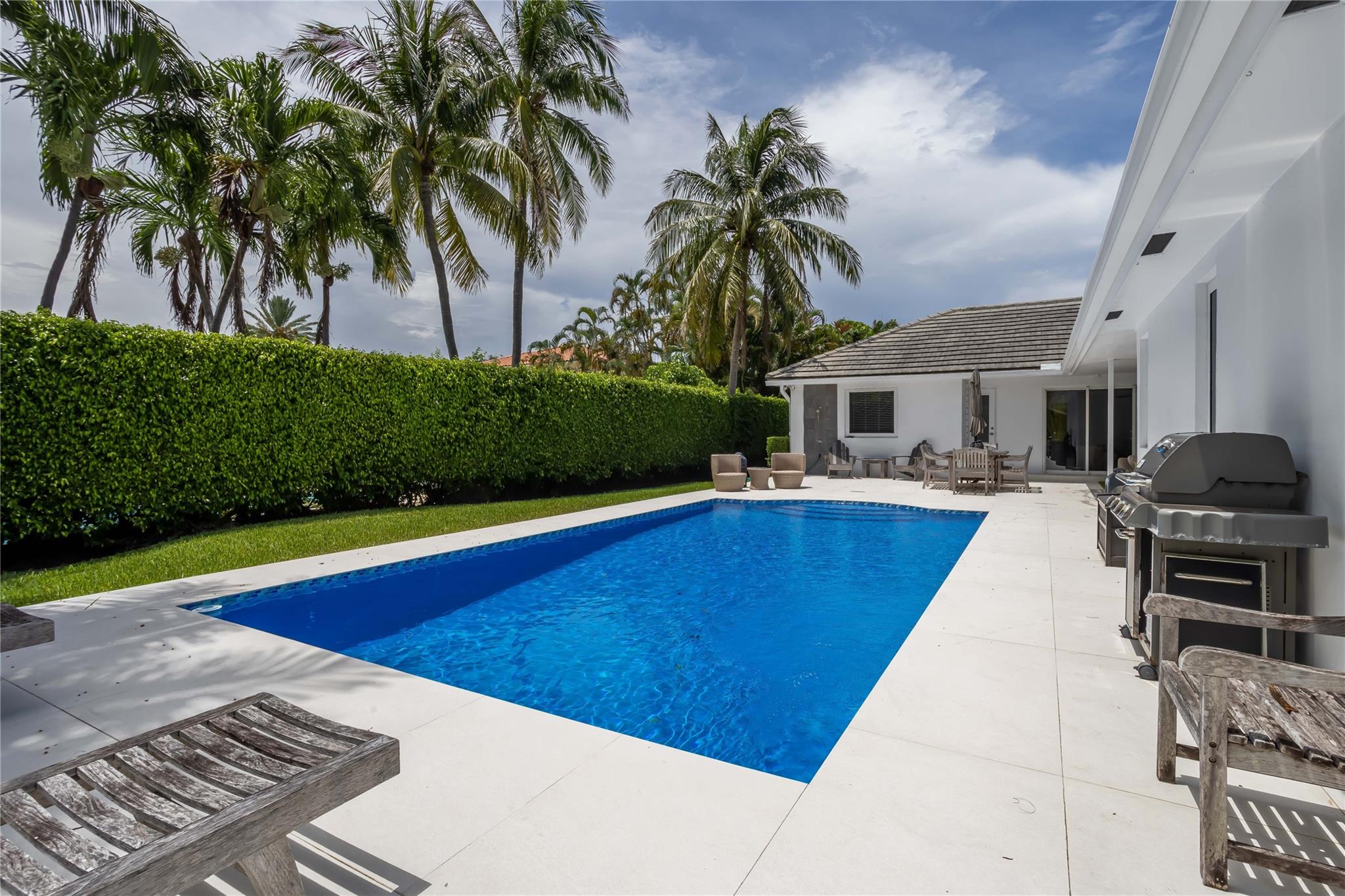 SEA RANCH LAKES - Residential