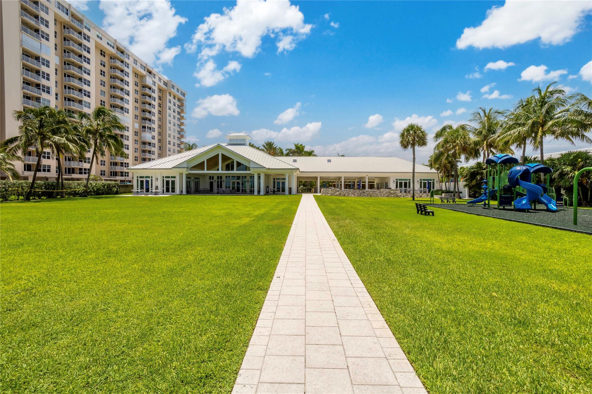 SEA RANCH LAKES - Residential
