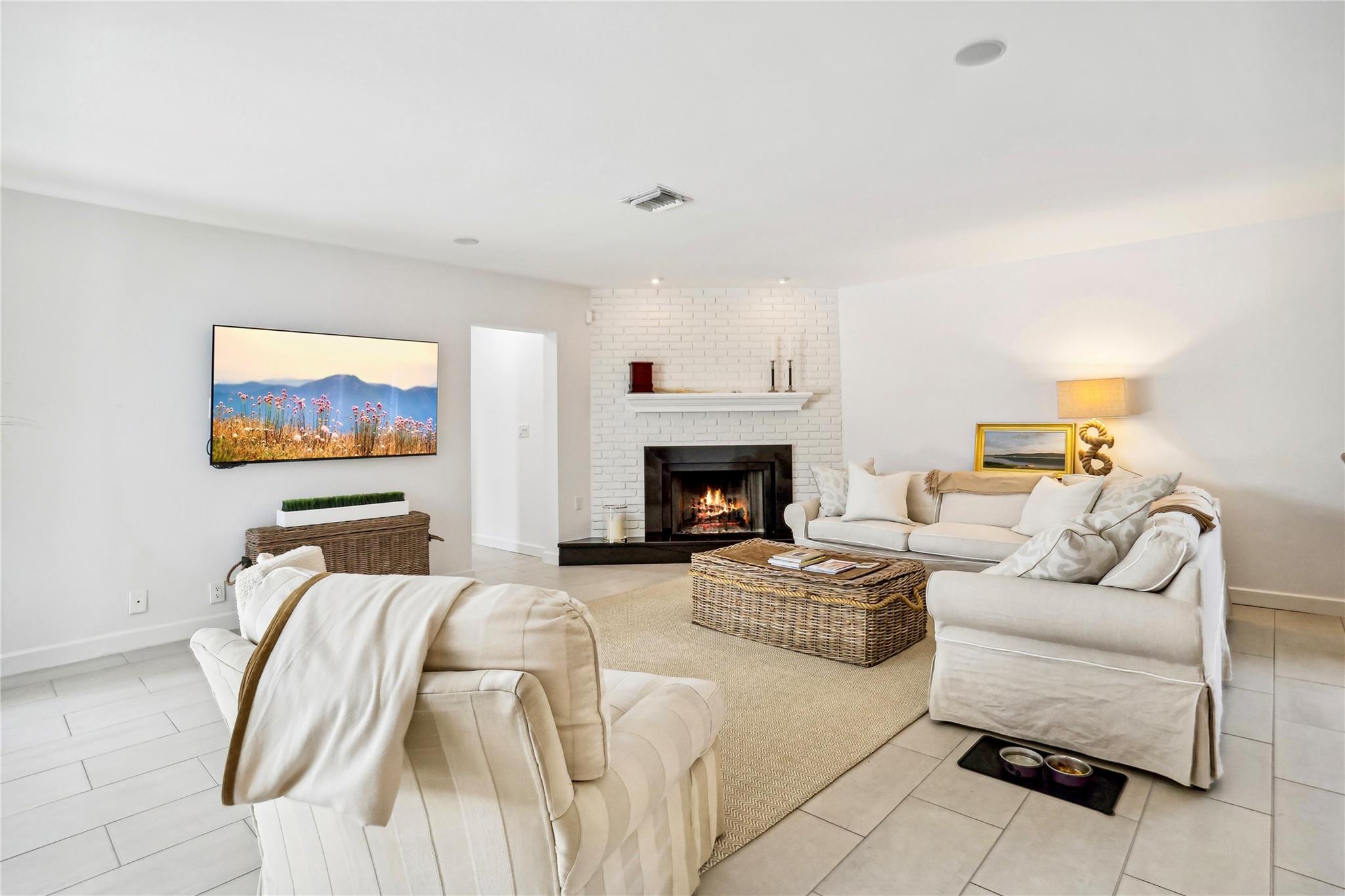 SEA RANCH LAKES - Residential