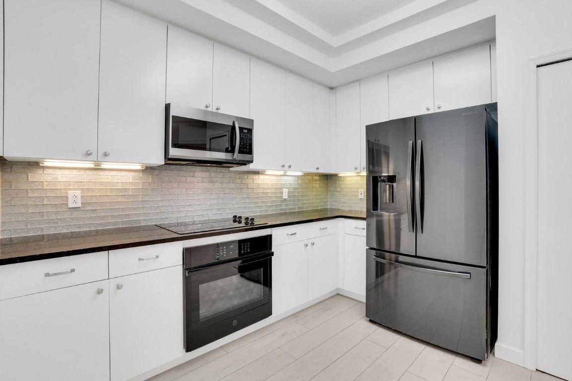 JUPITER OCEAN GRANDE 3 CONDO - Residential