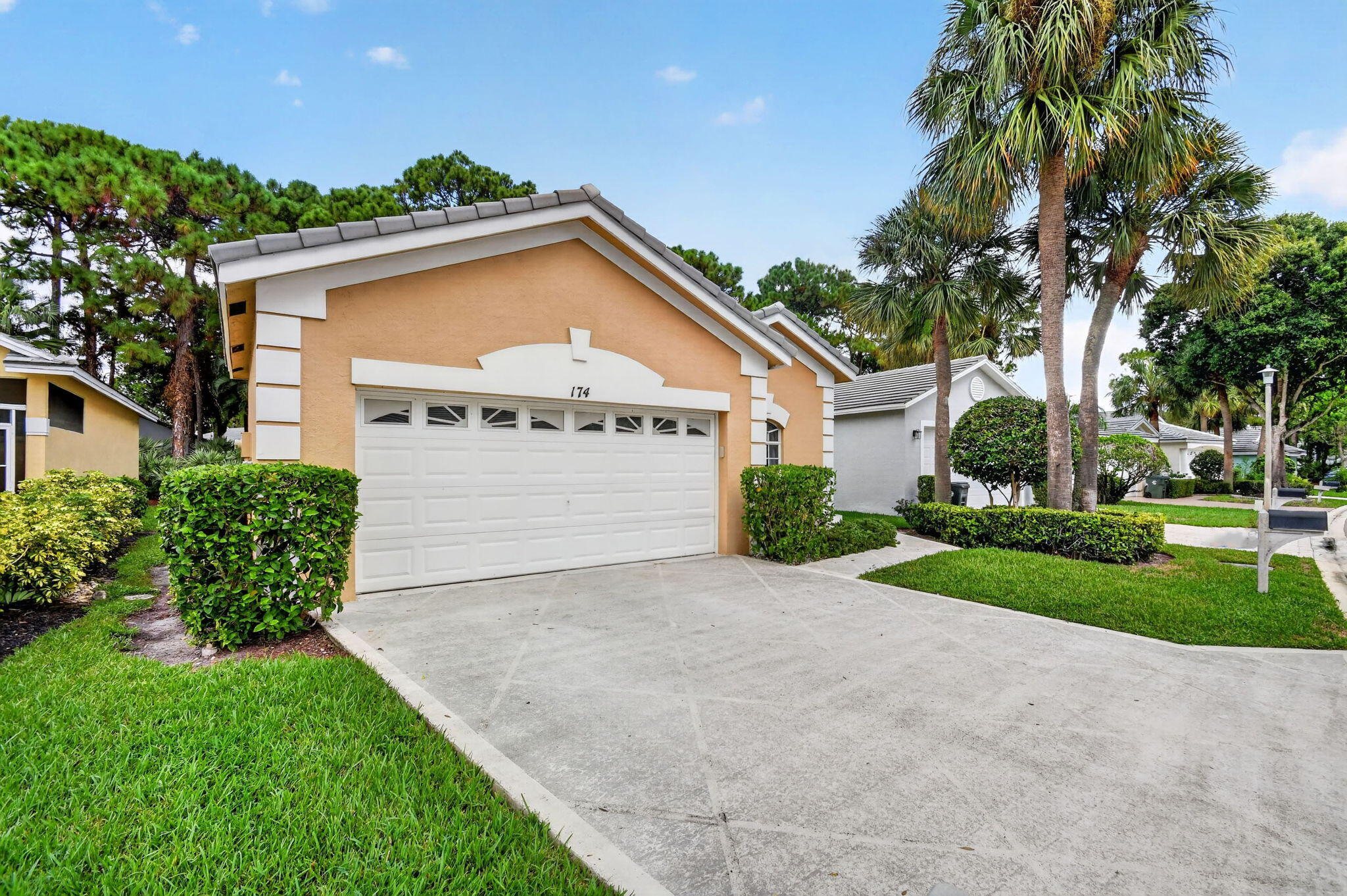 Properties 174 HARBOR LAKE Circle