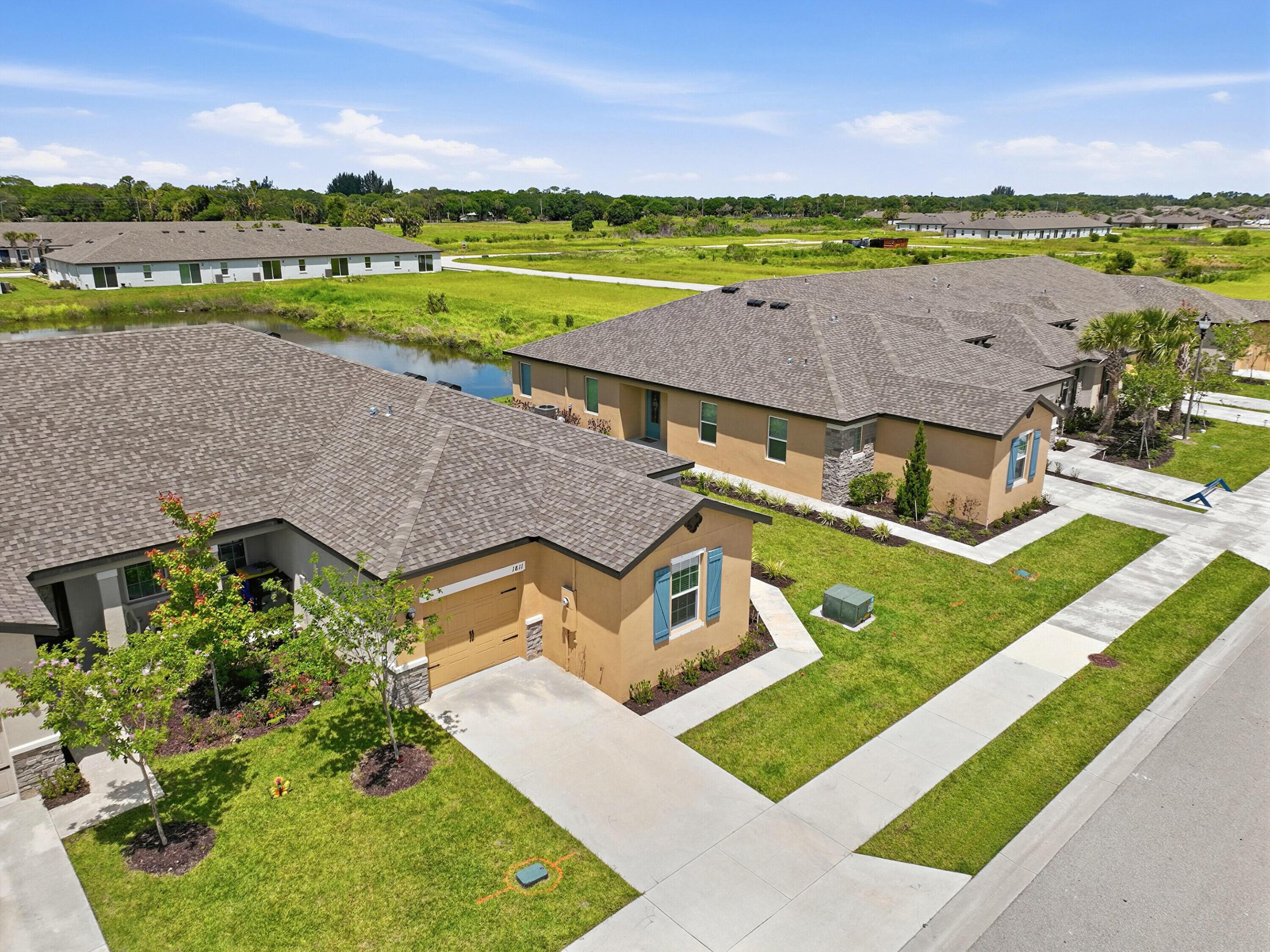 CELEBRATION POINTE - Residential